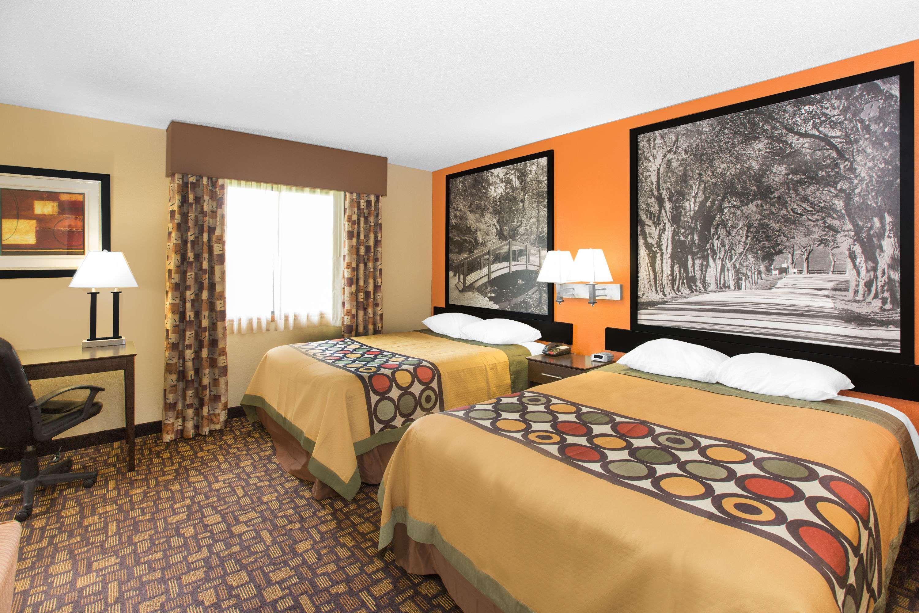 Motel Super 8 By Wyndham Clive Ia Exterior foto